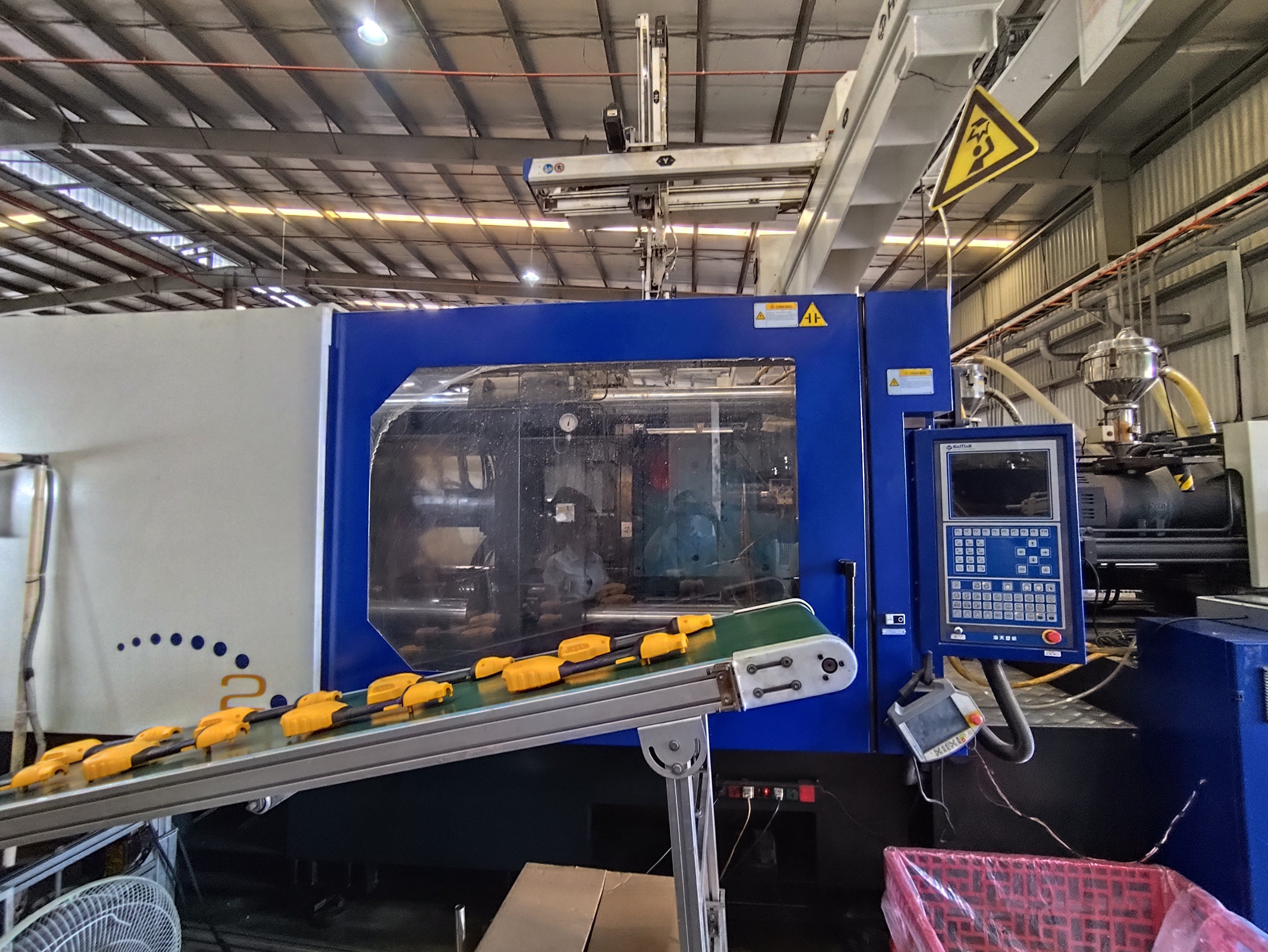 Injection machine 2
